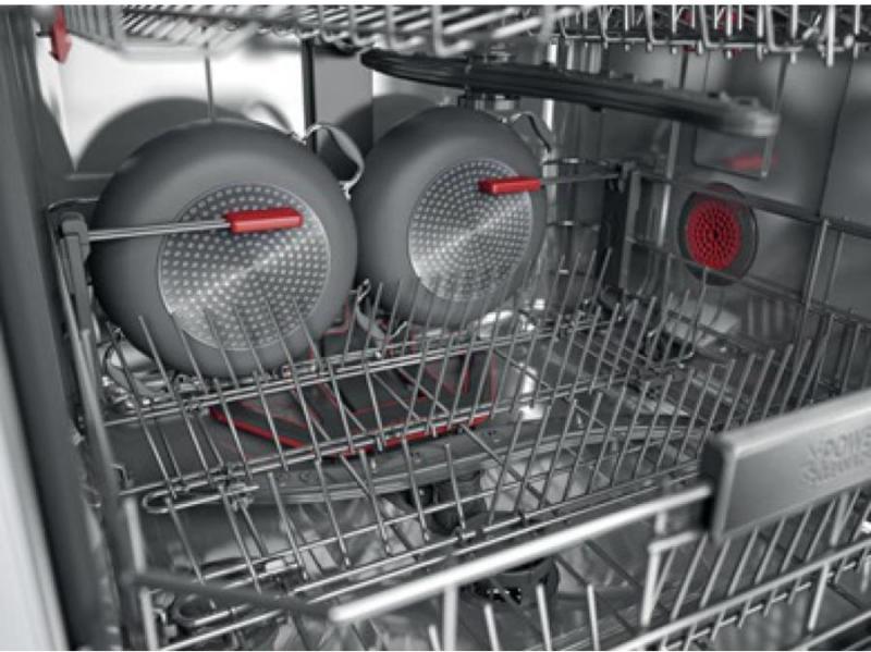 Whirlpool WFO3T123PLX: компактный размер и мощная мойка